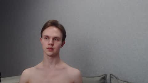 Snapshot of angelraaay chatting on 02/03/25, 03:27 Angel online show from 02/03/25, 03:27