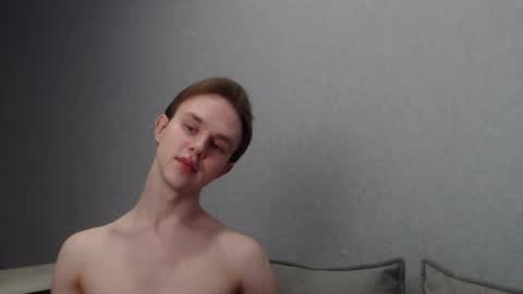 Snapshot of angelraaay chatting on 02/10/25, 12:29 Angel online show from 02/10/25, 12:29