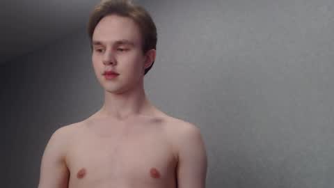 Snapshot of angelraaay chatting on 02/15/25, 11:39 Angel online show from 02/15/25, 11:39