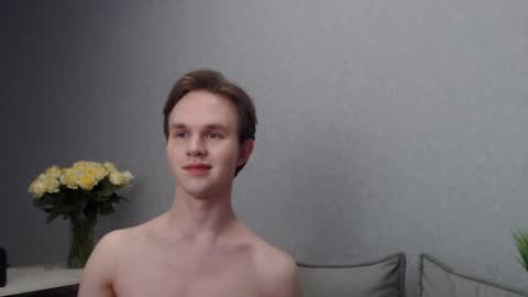 Snapshot of angelraaay chatting on 02/15/25, 08:54 Angel online show from 02/15/25, 08:54