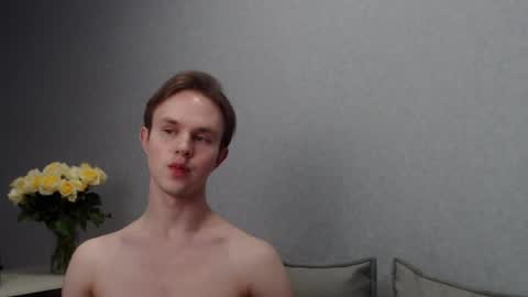 Snapshot of angelraaay chatting on 02/16/25, 04:32 Angel online show from 02/16/25, 04:32