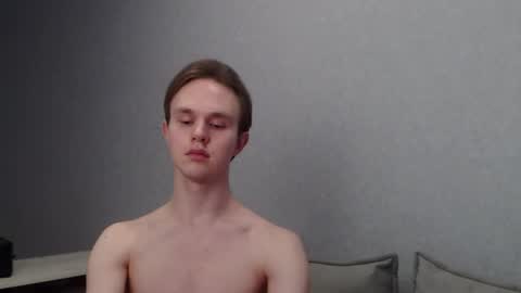 Snapshot of angelraaay chatting on 02/19/25, 12:33 Angel online show from 02/19/25, 12:33