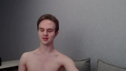 Snapshot of angelraaay chatting on 02/20/25, 11:42 Angel online show from 02/20/25, 11:42