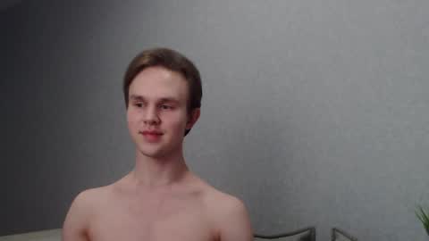 Snapshot of angelraaay chatting on 02/20/25, 09:31 Angel online show from 02/20/25, 09:31