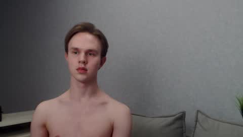 Snapshot of angelraaay chatting on 02/22/25, 03:47 Angel online show from 02/22/25, 03:47