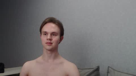 Snapshot of angelraaay chatting on 02/25/25, 06:20 Angel online show from 02/25/25, 06:20