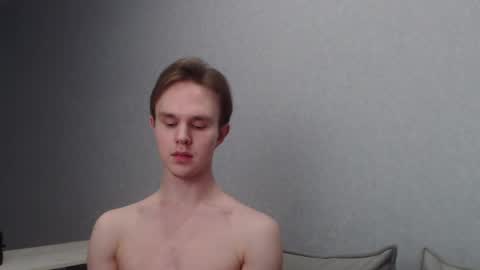 Snapshot of angelraaay chatting on 02/27/25, 03:37 Angel online show from 02/27/25, 03:37