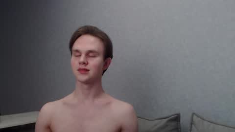 Snapshot of angelraaay chatting on 03/01/25, 03:38 Angel online show from 03/01/25, 03:38