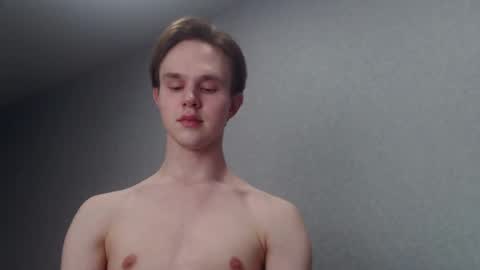 Snapshot of angelraaay chatting on 03/01/25, 06:43 Angel online show from 03/01/25, 06:43