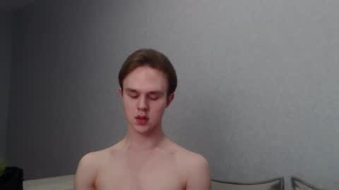 Snapshot of angelraaay chatting on 03/04/25, 12:44 Angel online show from 03/04/25, 12:44