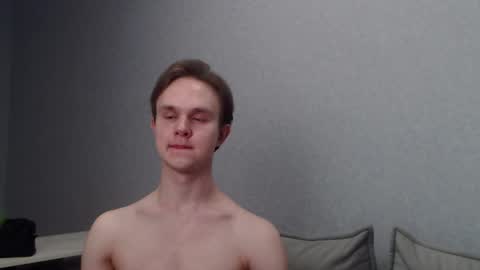 Snapshot of angelraaay chatting on 03/05/25, 09:04 Angel online show from 03/05/25, 09:04