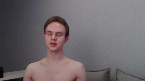 Snapshot of angelraaay chatting on 03/08/25, 09:06 Angel online show from 03/08/25, 09:06