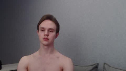 Snapshot of angelraaay chatting on 03/09/25, 12:09 Angel online show from 03/09/25, 12:09