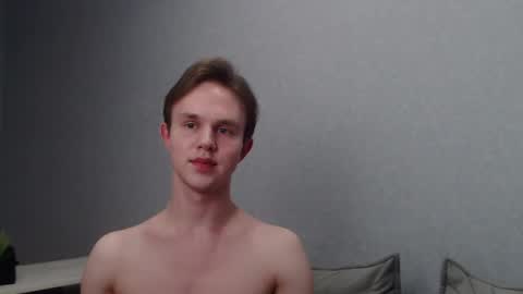 Snapshot of angelraaay chatting on 03/09/25, 06:21 Angel online show from 03/09/25, 06:21