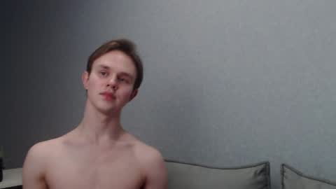 Snapshot of angelraaay chatting on 03/11/25, 07:03 Angel online show from 03/11/25, 07:03