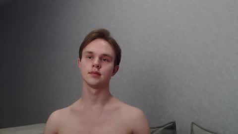 Snapshot of angelraaay chatting on 03/12/25, 12:15 Angel online show from 03/12/25, 12:15