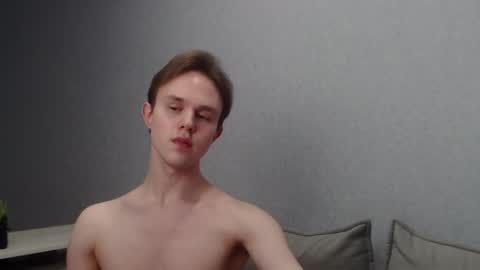 Snapshot of angelraaay chatting on 03/12/25, 06:22 Angel online show from 03/12/25, 06:22