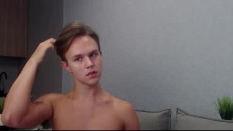 Snapshot of angelraaay chatting on 09/26/25, 09:13 Angel online show from 09/26/25, 09:13