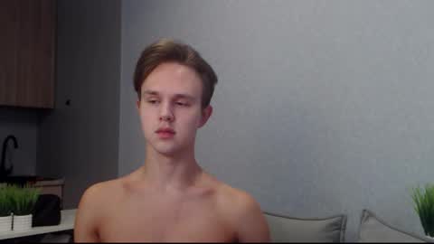 Snapshot of angelraaay chatting on 09/30/25, 08:41 Angel online show from 09/30/25, 08:41