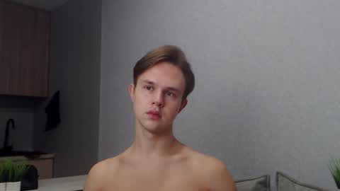 Snapshot of angelraaay chatting on 11/14/25, 09:08 Angel online show from 11/14/25, 09:08