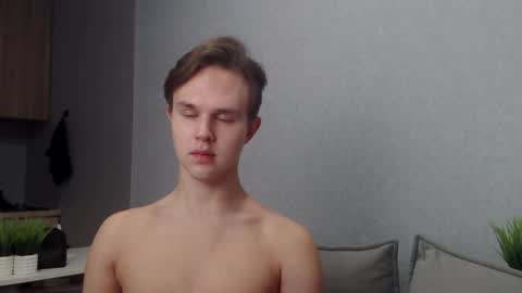 Snapshot of angelraaay chatting on 11/30/25, 11:03 Angel online show from 11/30/25, 11:03