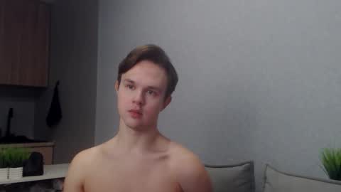 Angel online show from 03/08/26, 06:01