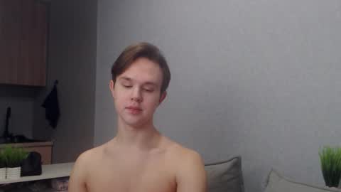 Angel online show from 03/10/26, 10:31