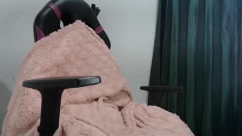 Snapshot of angels_chat chatting on 10/19/25, 02:34 ivanna online show from 10/19/25, 02:34