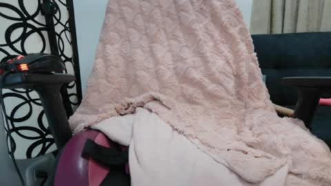 Snapshot of angels_chat chatting on 05/28/26, 04:21 ivanna online show from 05/28/26, 04:21