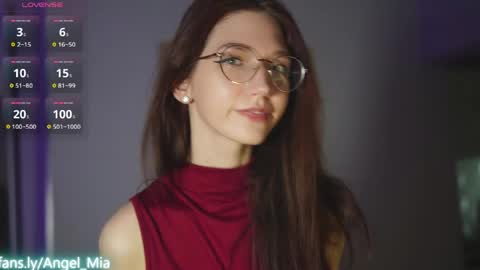 Nikki online show from 04/22/26, 02:36