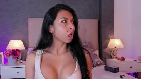 Snapshot of angels_one chatting on 11/16/25, 05:51 Angela online show from 11/16/25, 05:51