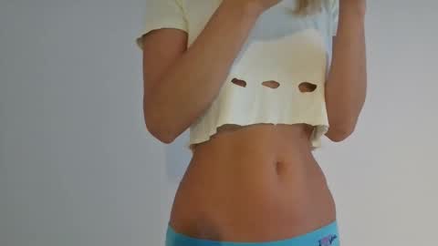 Alesia online show from 12/16/25, 06:51