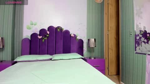 Snapshot of angelstonne_ chatting on 02/02/25, 11:30 Angel online show from 02/02/25, 11:30