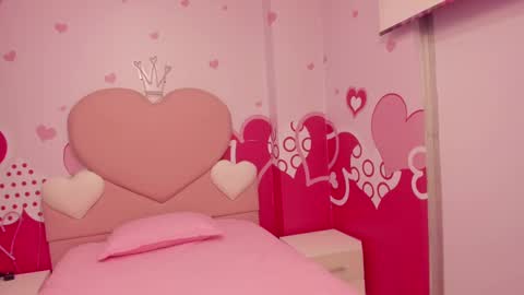 Snapshot of angelstonne_ chatting on 02/12/25, 09:52 Angel online show from 02/12/25, 09:52