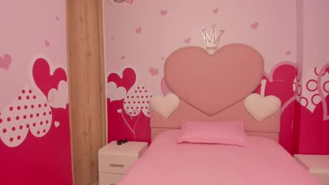 Snapshot of angelstonne_ chatting on 02/15/25, 09:49 Angel online show from 02/15/25, 09:49