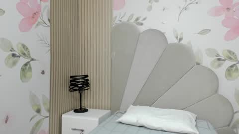 Snapshot of angelstonne_ chatting on 03/07/25, 08:34 Angel online show from 03/07/25, 08:34