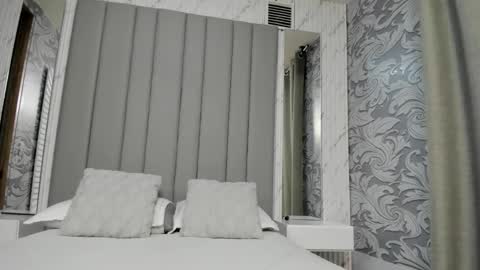 Snapshot of angelstonne_ chatting on 09/16/25, 11:00 Angel online show from 09/16/25, 11:00