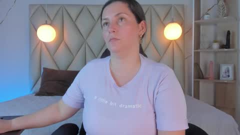 ANGIE online show from 12/04/25, 01:53