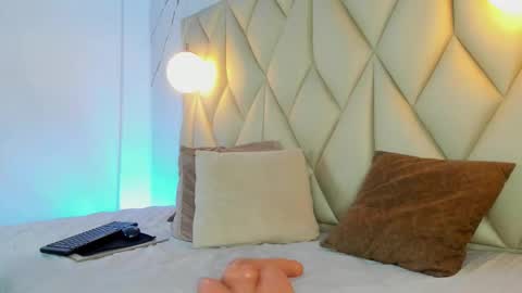 ANGIE online show from 02/12/26, 04:02