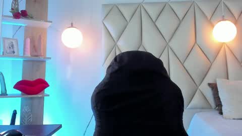 ANGIE online show from 04/23/26, 02:41