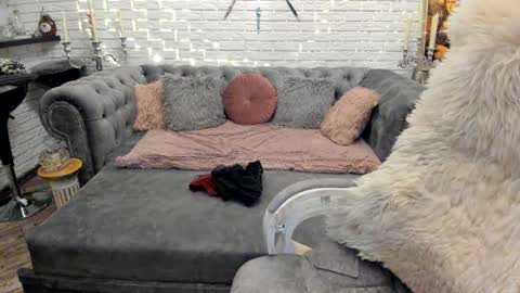 Snapshot of angelwild007 chatting on 02/09/25, 11:25 Angel Wild online show from 02/09/25, 11:25