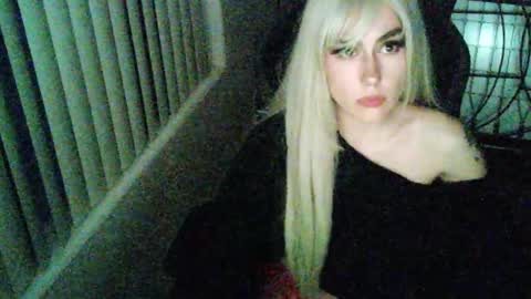 Snapshot of angelwilde00 chatting on 09/22/25, 04:03 Angelwilde00 online show from 09/22/25, 04:03