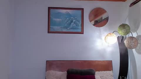 Snapshot of angelx_fox chatting on 02/25/25, 01:39 Angel Fox online show from 02/25/25, 01:39