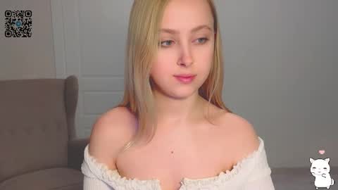  Im Chloe  i do FLASH BOOBS for new fan club online show from 03/19/26, 08:29