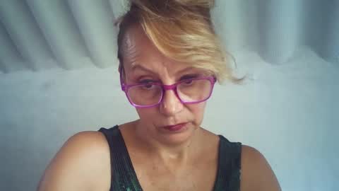 angelycute476334 online show from 02/19/26, 07:21