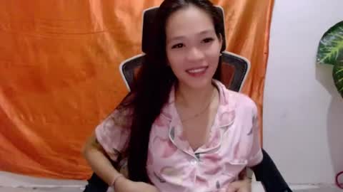 Snapshot of angelyn_slim chatting on 07/27/26, 08:05 angelyn_slim online show from 07/27/26, 08:05