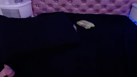 Snapshot of angie99_gh chatting on 02/15/25, 10:44 Angie online show from 02/15/25, 10:44