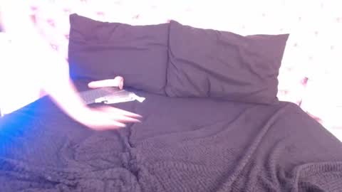 Angie online show from 03/04/25, 04:27