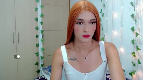 Snapshot of angie_arias chatting on 02/04/25, 11:38 Angie online show from 02/04/25, 11:38