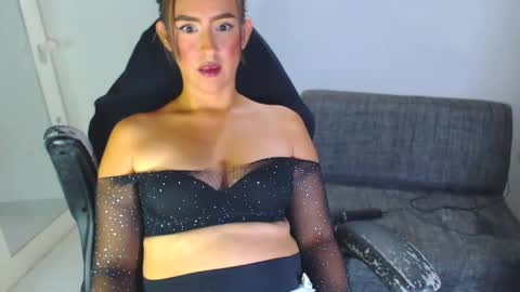 IG angie dreamgirl01 online show from 11/18/25, 12:16